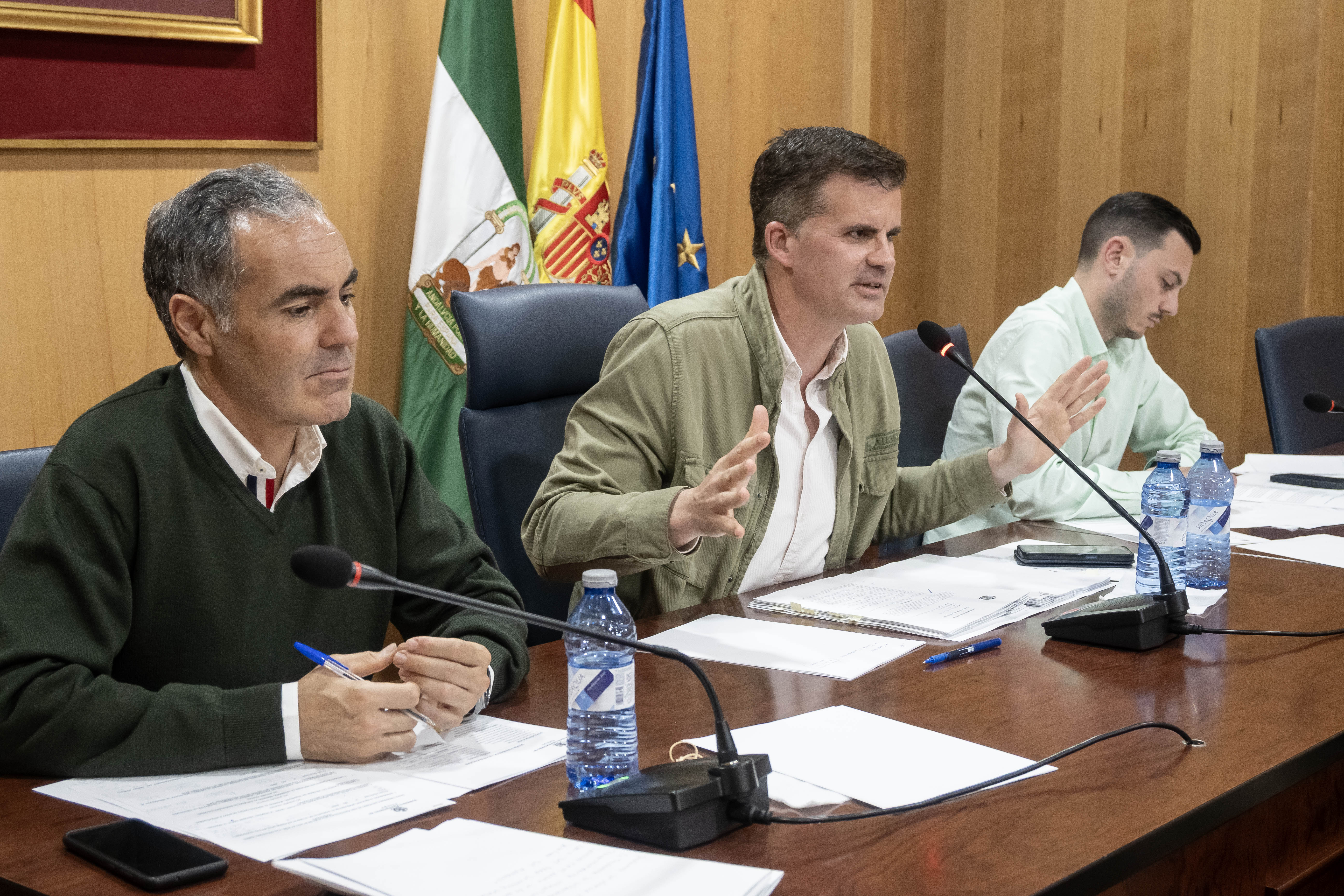 Pleno28Abril-02