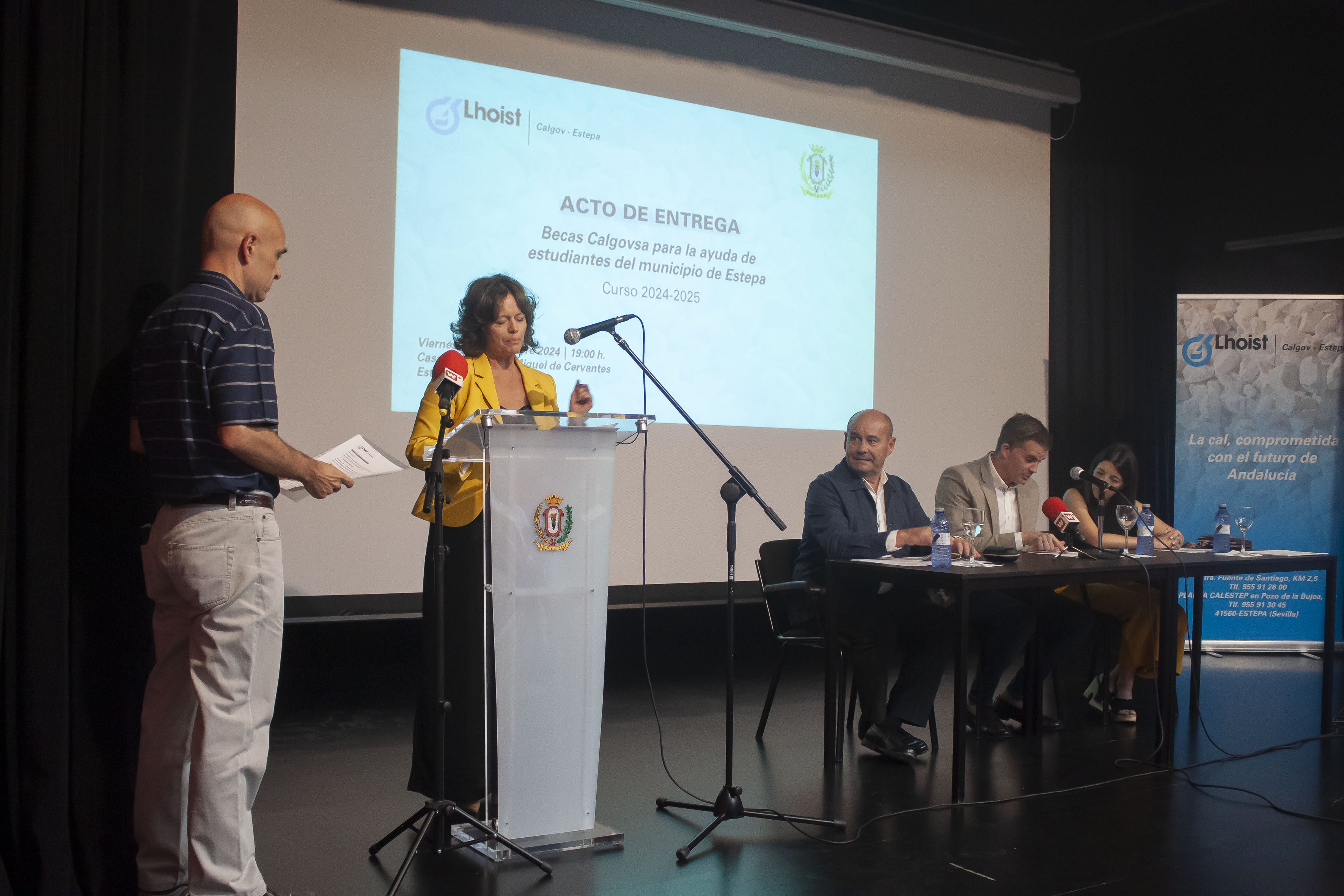 Becas24-02