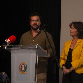 Becas24-25