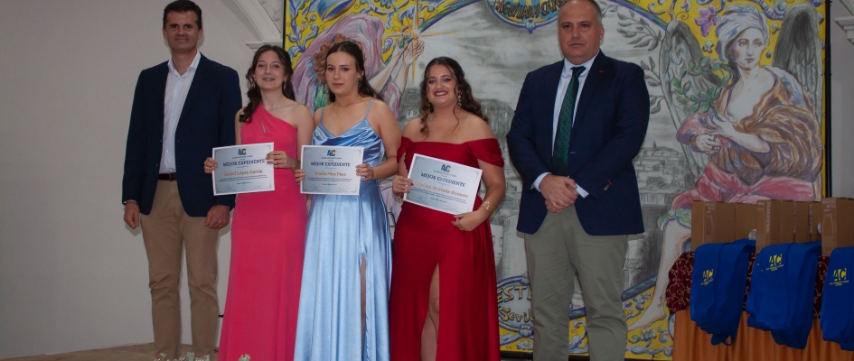 GraduacionBachillerAyC01